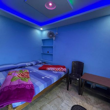 Hotel Radha Krishna Puri Buitenkant foto