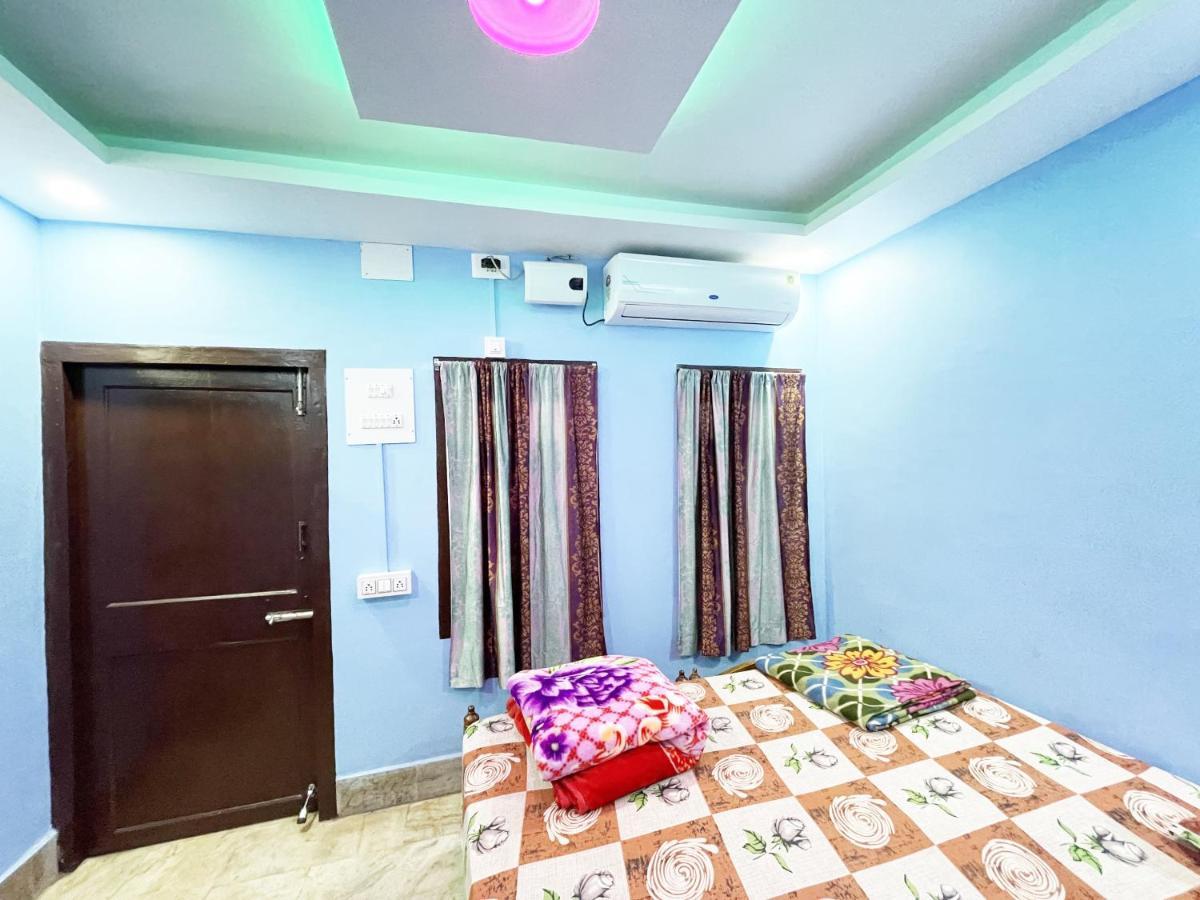 Hotel Radha Krishna Puri Buitenkant foto