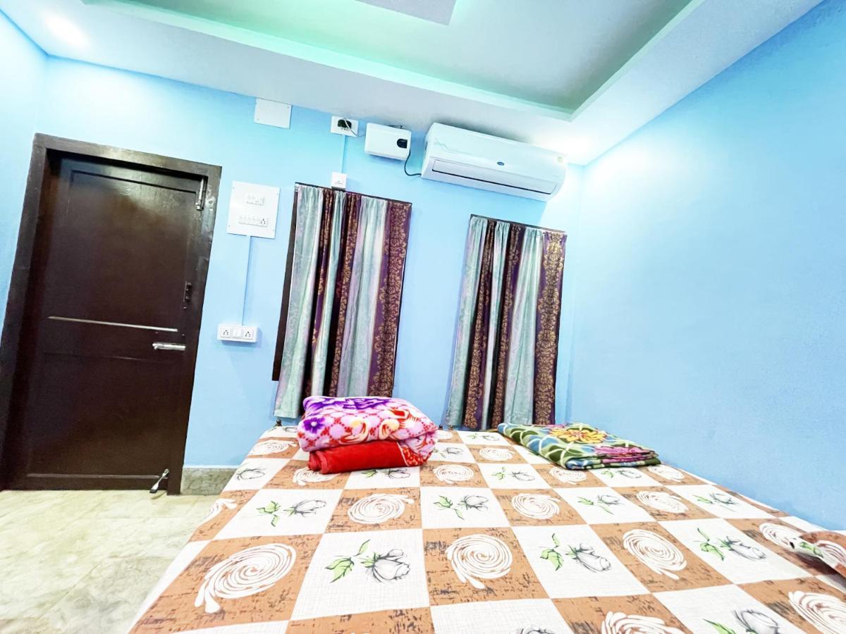 Hotel Radha Krishna Puri Buitenkant foto