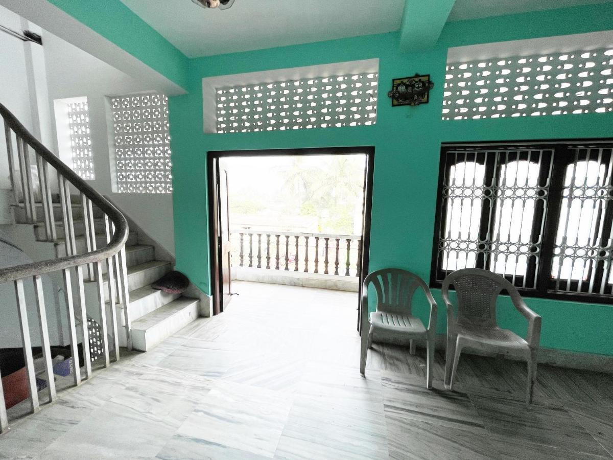 Hotel Radha Krishna Puri Buitenkant foto