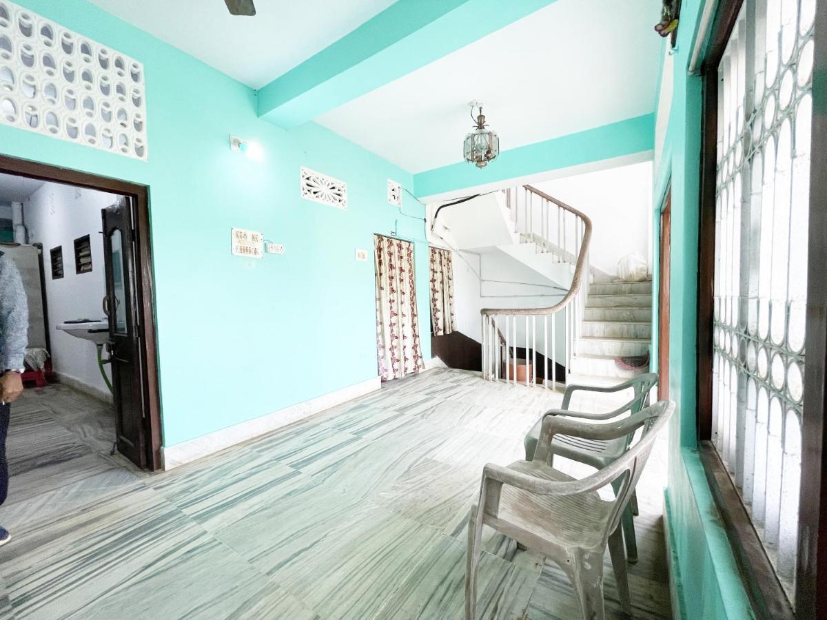 Hotel Radha Krishna Puri Buitenkant foto