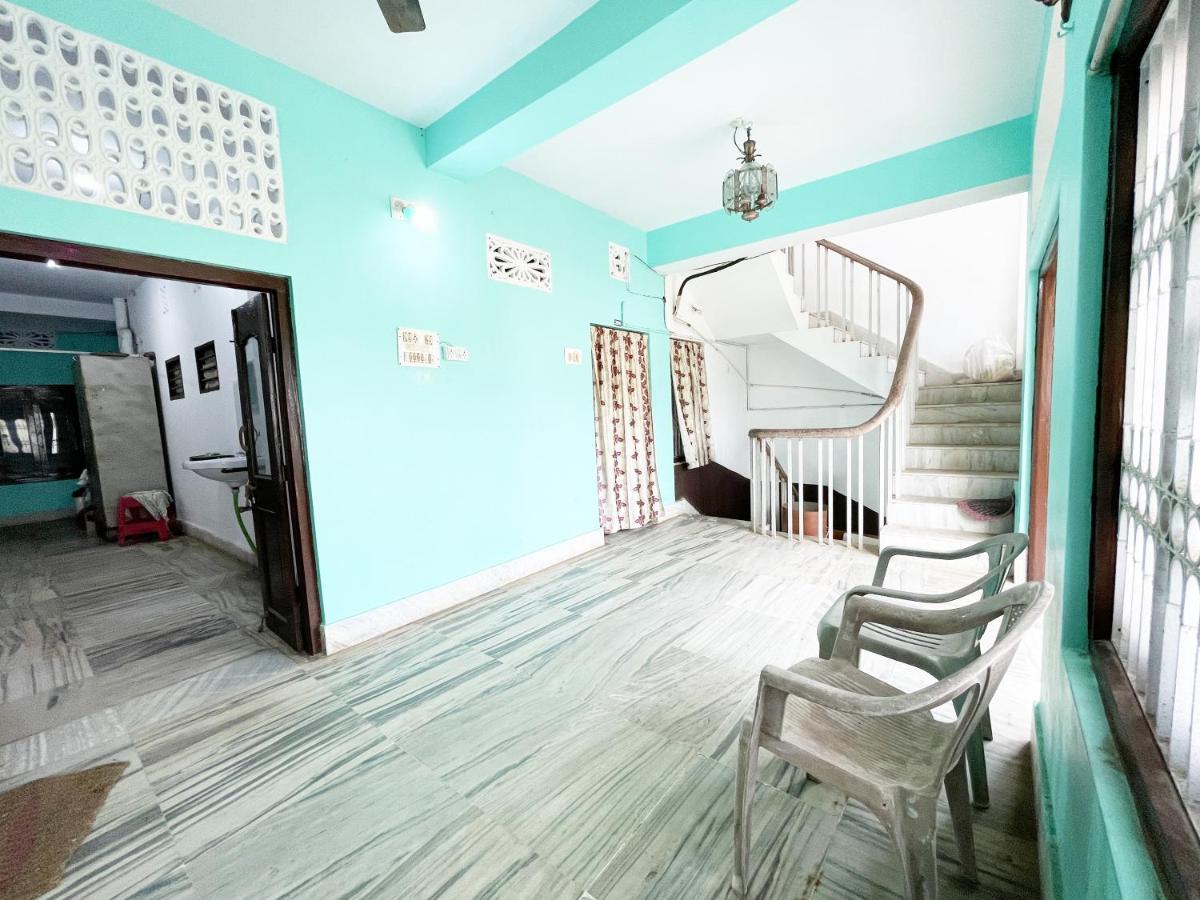 Hotel Radha Krishna Puri Buitenkant foto