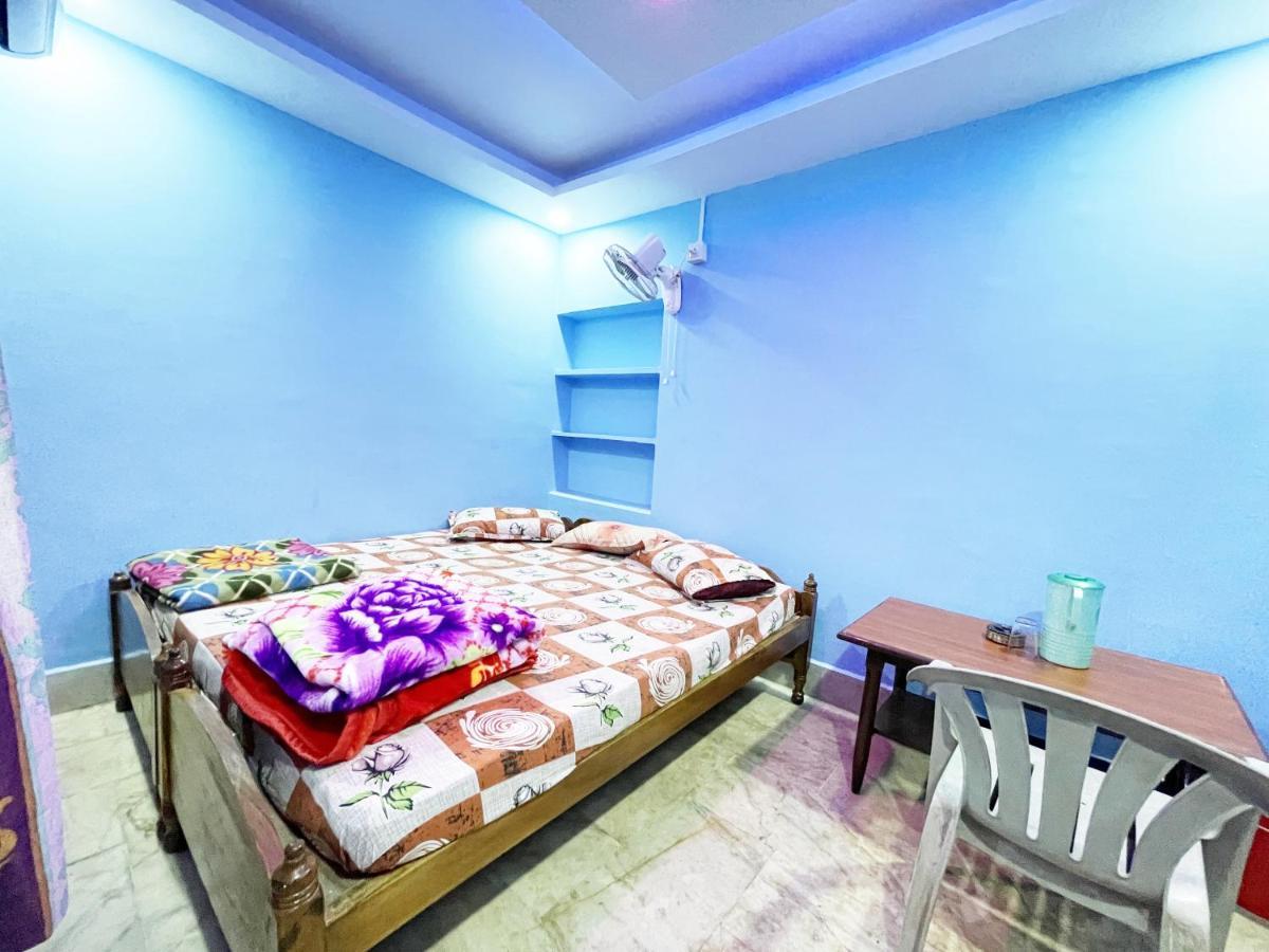 Hotel Radha Krishna Puri Buitenkant foto